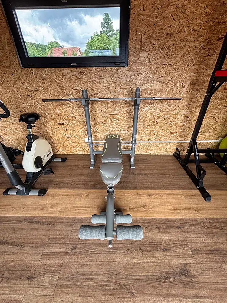 Banc de développé pectoraux de la salle de sport